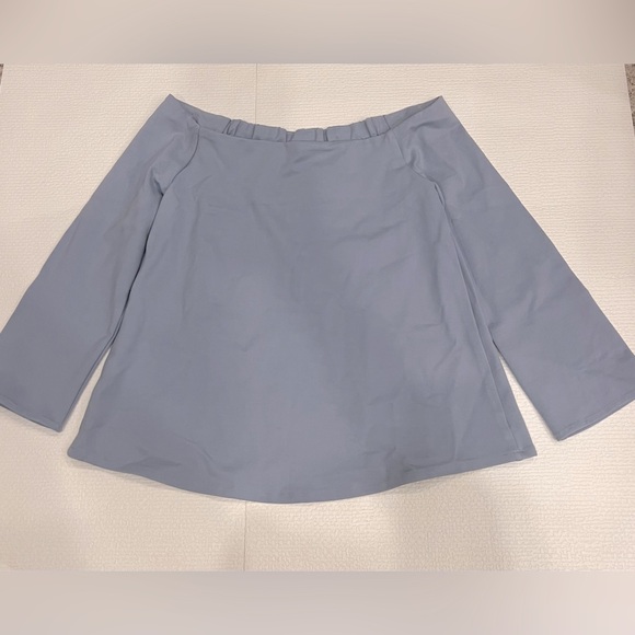 TUCKERNUCK Miranda Off-Shoulder Light Blue Blouse
Size Small - Picture 3 of 7